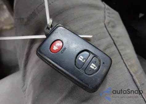 2014 Toyota Prius Two z USA, uszkodzony, nr VIN JTDKN3DU3E1738398